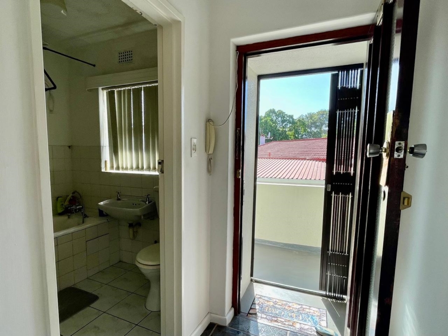 1 Bedroom Property for Sale in Oostersee Western Cape
